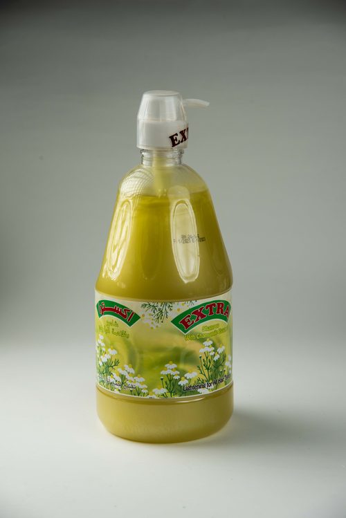 Extra Chamomile Shampoo — pump dispenser